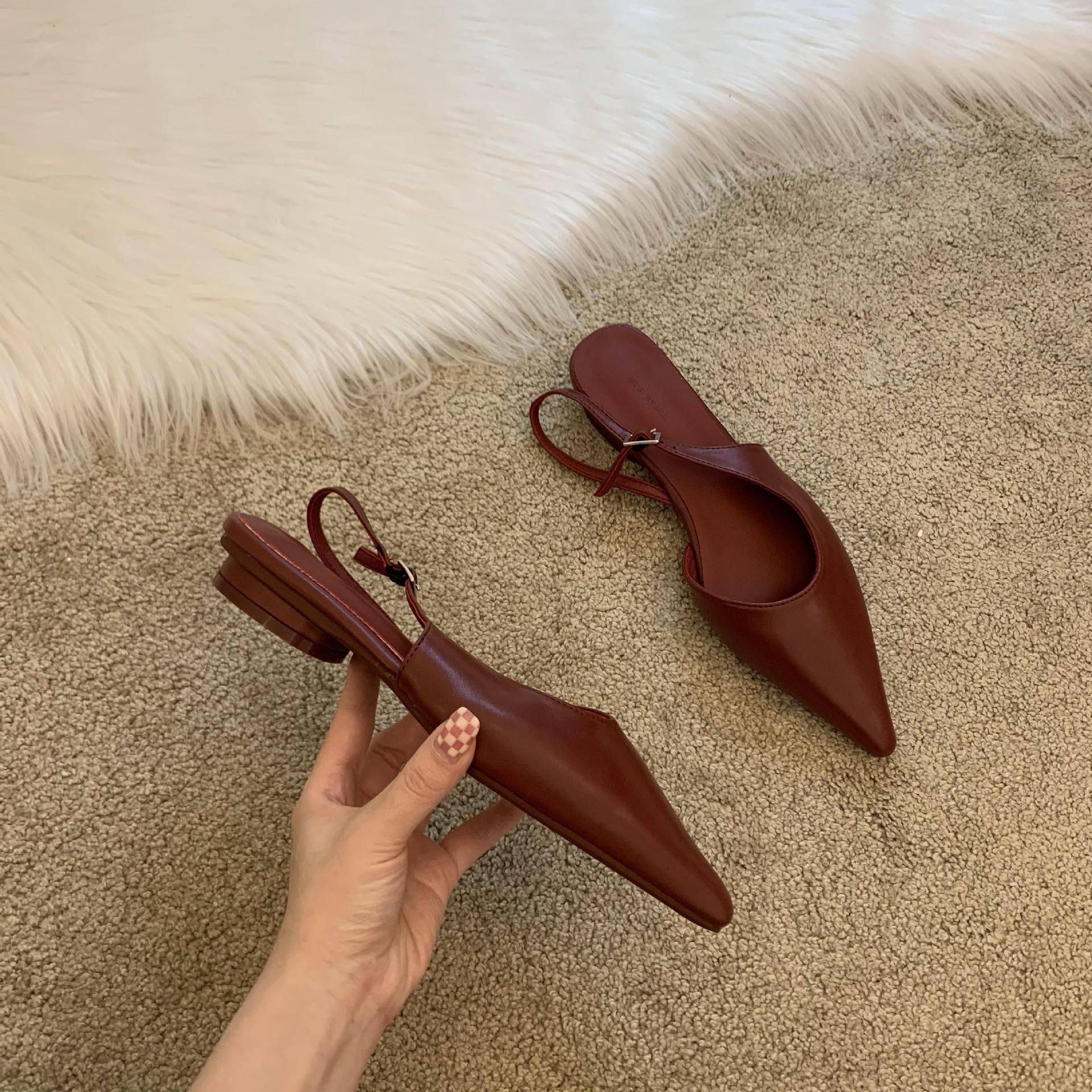 Dámské ploché boty s internetovými celebritami pro jaro a léto 2023, tenký podpatek, špičatá špička, mělká ústa, taštičková špička, kočičí podpatek, pásek, vílí boty_voghion.com