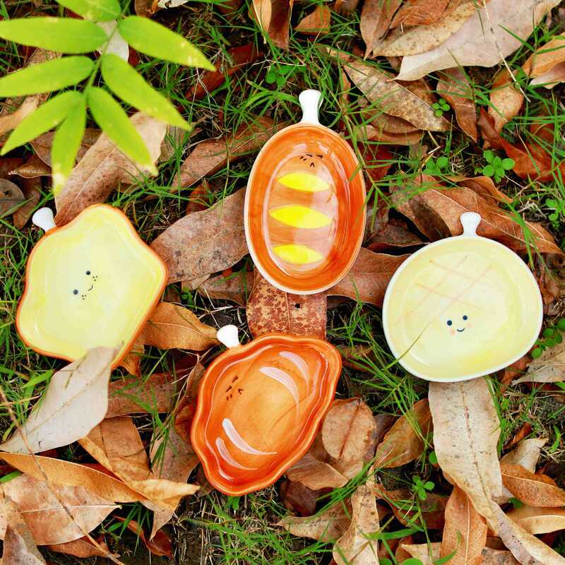 Internet Red Creative Bread Croissant Dish Home Ceramic Seasoning Dish Dish Cute Dessert Plate Shaped Butterfly