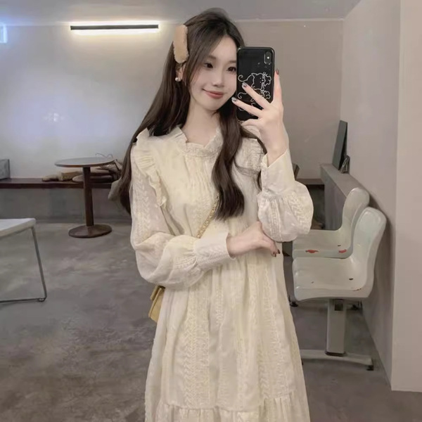 Lace autumn dress