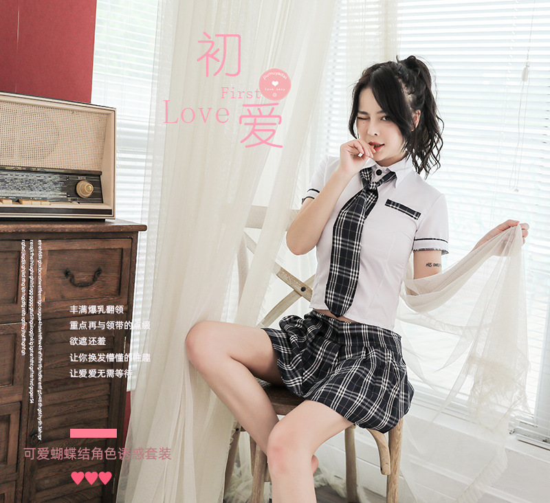 British Plaid Student Uniform Costume Set with Top, Tie and Skirt — detail image 2