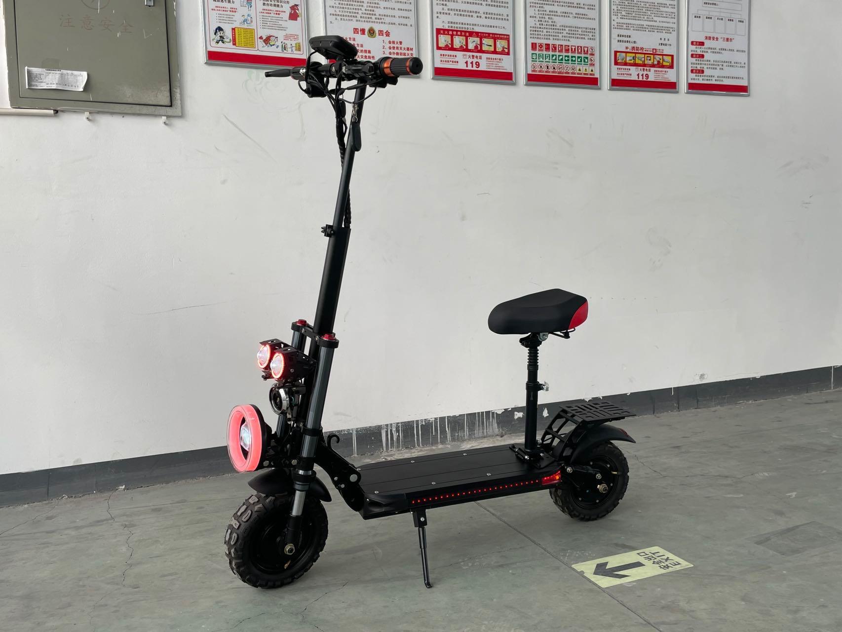 Manufacturer's Foreign Trade Cross-Border Export 11inch Electric Scooter Foldable Mobility Scooter Adult Off-Road Two-Wheeled Scooter