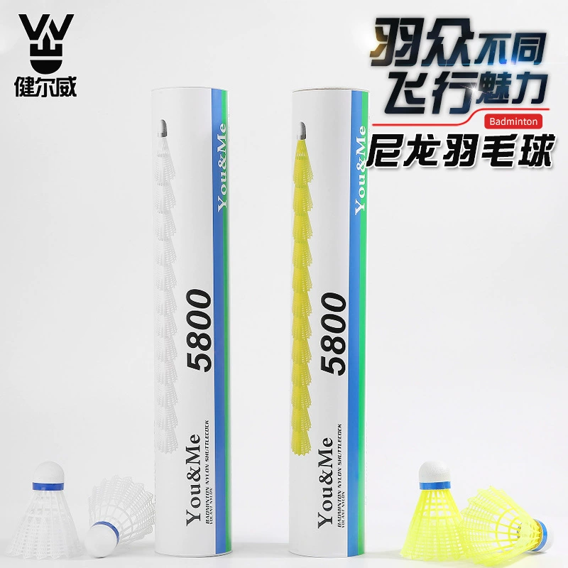 Прямые поставки нейлоновых воланов для бадминтона для тренировок в помещении и на улице, подходят для юниоров и среднего уровня, прочные пластиковые воланы для оптовых закупок и тренировок.