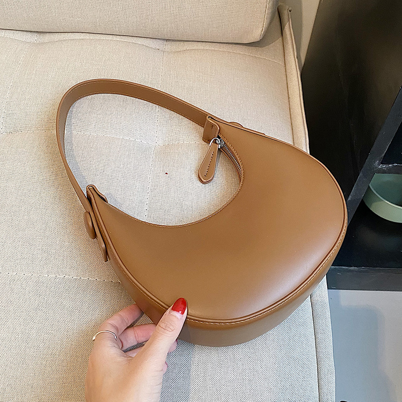French Niche Women's Underarm Bag 2026 Autumn/Winter New Single Shoulder Bag Versatile High-End Texture Fashion Baguette Bag - Thumbnail 3