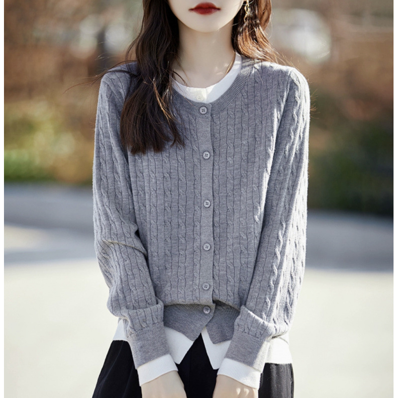 Primavera y otoño collar falso de cuello redondo dos piezas de lana tejida fina Cardigan suéter de torsión suelta chaqueta de punto universal