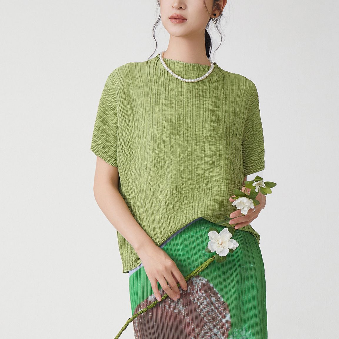 연한 초록색