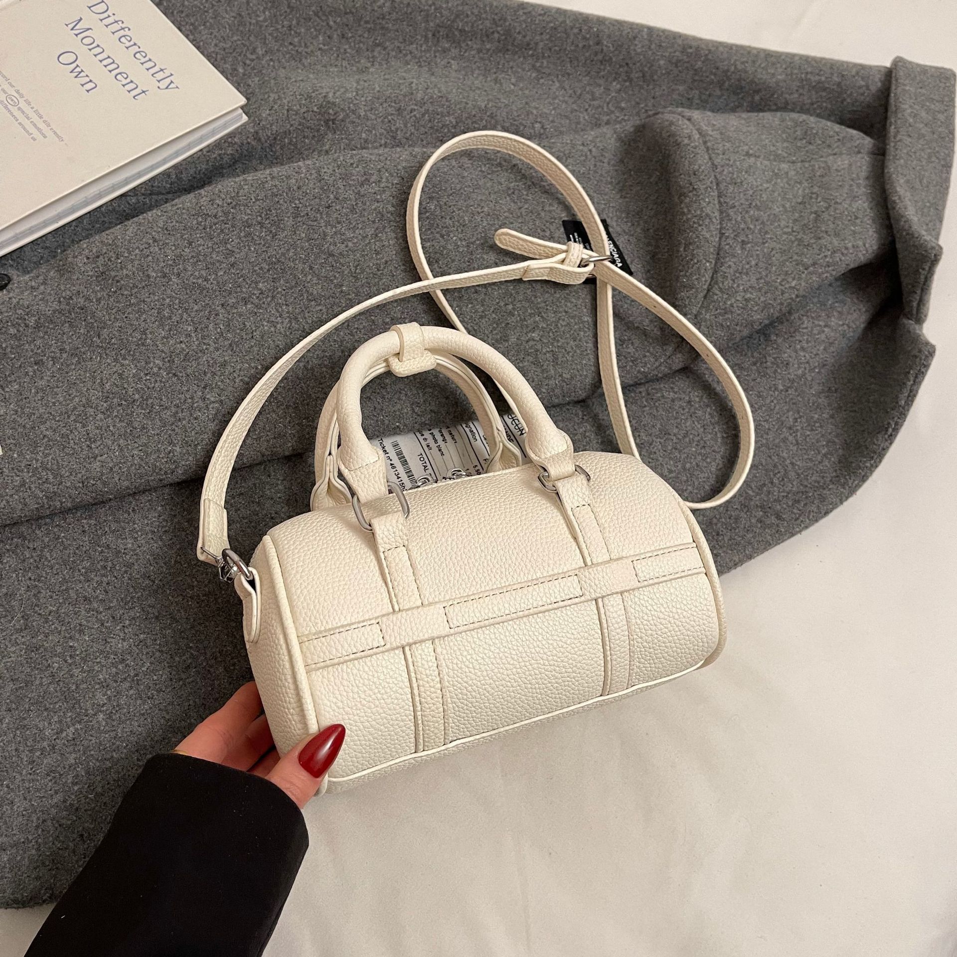 Fashion Women's Bowling Bag 2025 Autumn New Arrival Minimalist Niche Trendy PU Leather Shoulder Crossbody Work Bag - Thumbnail 6