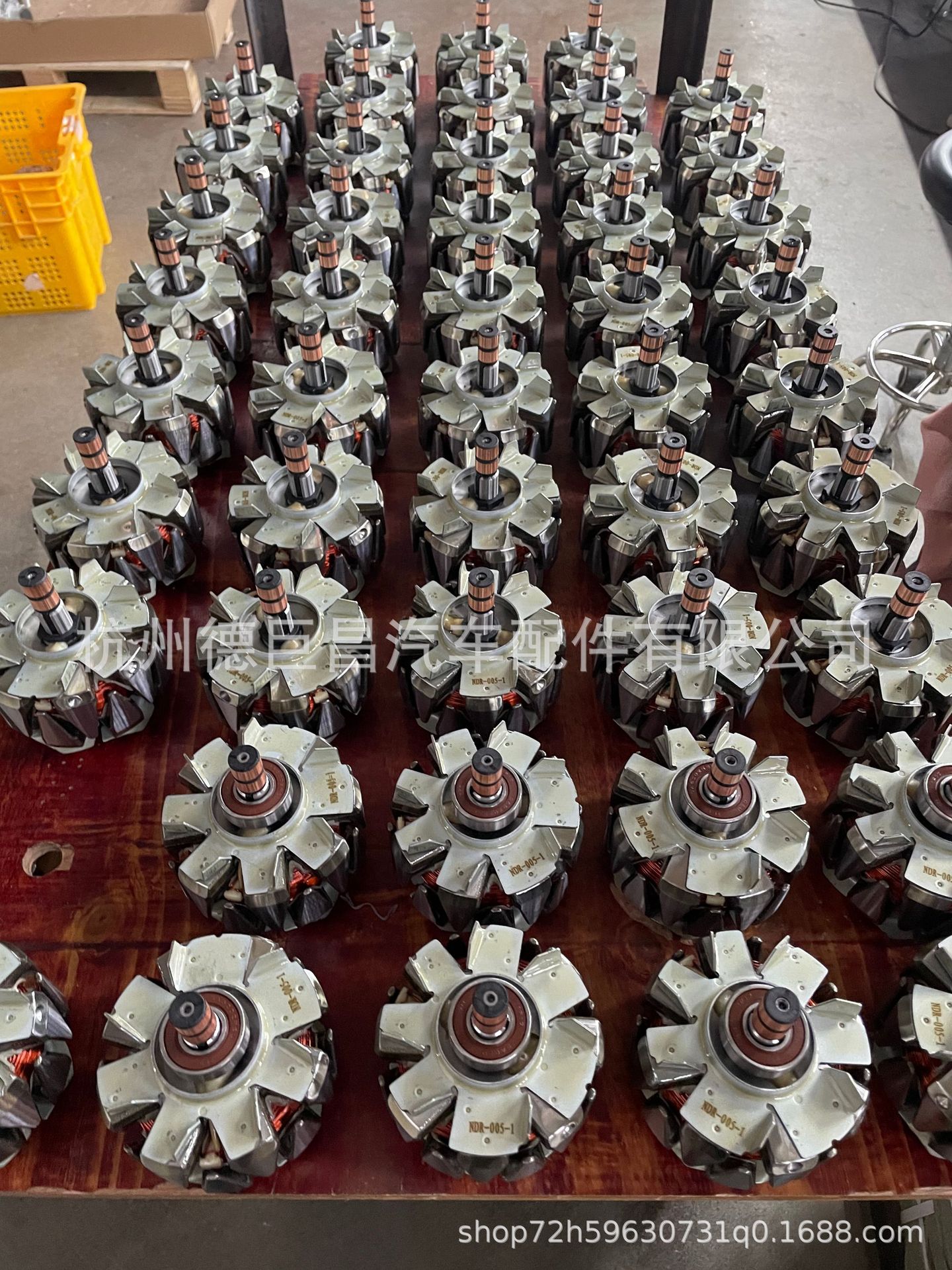 Factory Direct Sales Car Generator Suitable for Mercedes-Benz Drb7790 A013154060280 11304N