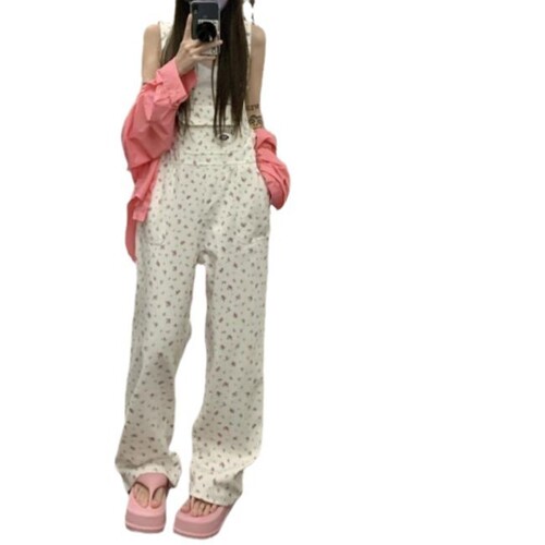 Japanese-style sweet denim floral bib pants for women, new fall and winter model, youthful and cute, loose and casual wide-leg one-piece long pants