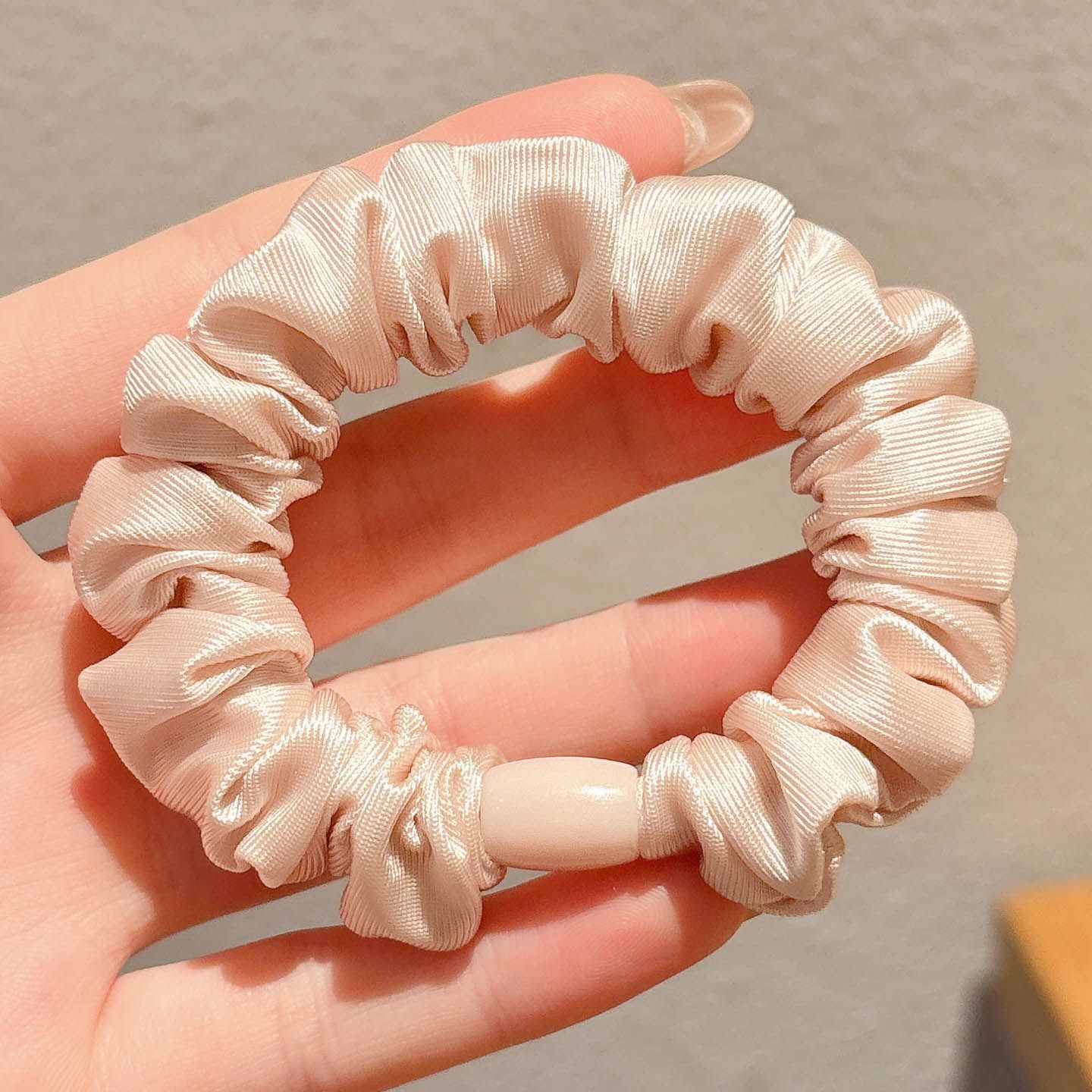 Cuerdas de cabello de viento pastoral pequeñas y altos valores faciales, anillo de cabello de intestino grande, sensación de una niña de banda de goma flácida, cuerdas de malla de banda de bola de cabeza