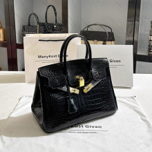 ��Ƥ�{�~�y�K���ͨ�ڴ������ٴ�Ů���μ�����б������l��y����