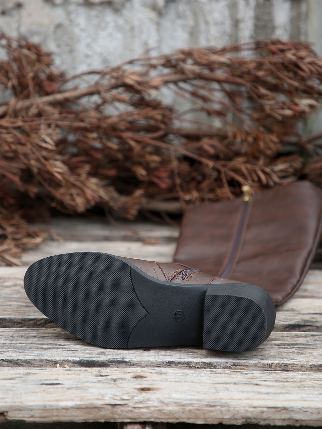 Women's boots Square heel high knight boots belt buckle Solid color boots for women_voghion.com