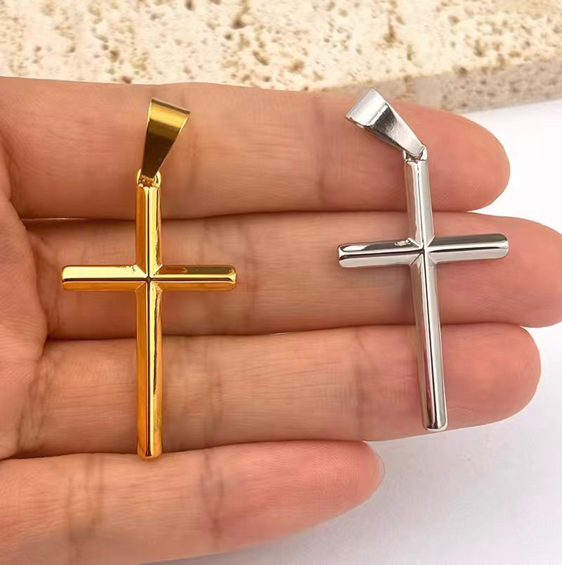 European and American Fashion Trend Cross Necklace Pendant Vacuum 18K Gold Color-Preserving Minimalist Style Cross Titanium Steel Pendant