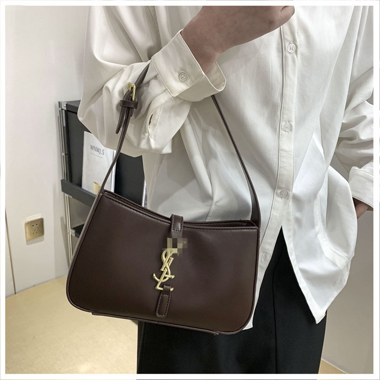 高级感小包包女2025新款软皮网红腋下包百搭女士气质法棍包单肩包|undefined