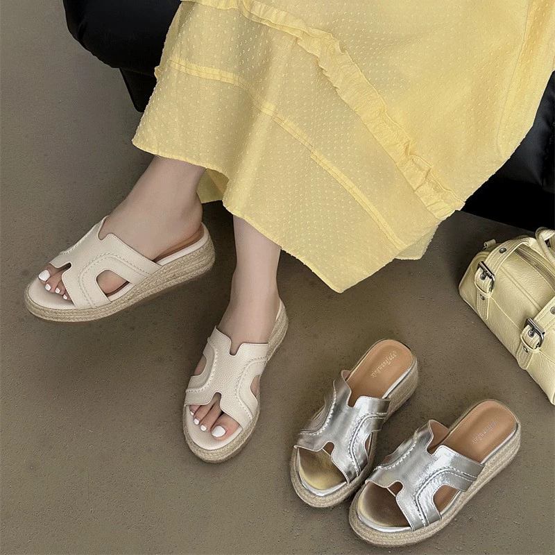 Версия из овчины! Тот же стиль, что и Zhao Lusi ~ Однотонные женские сандалии, летняя верхняя одежда, соломенные туфли на платформе, босоножки на высоком каблуке на толстой подошве.