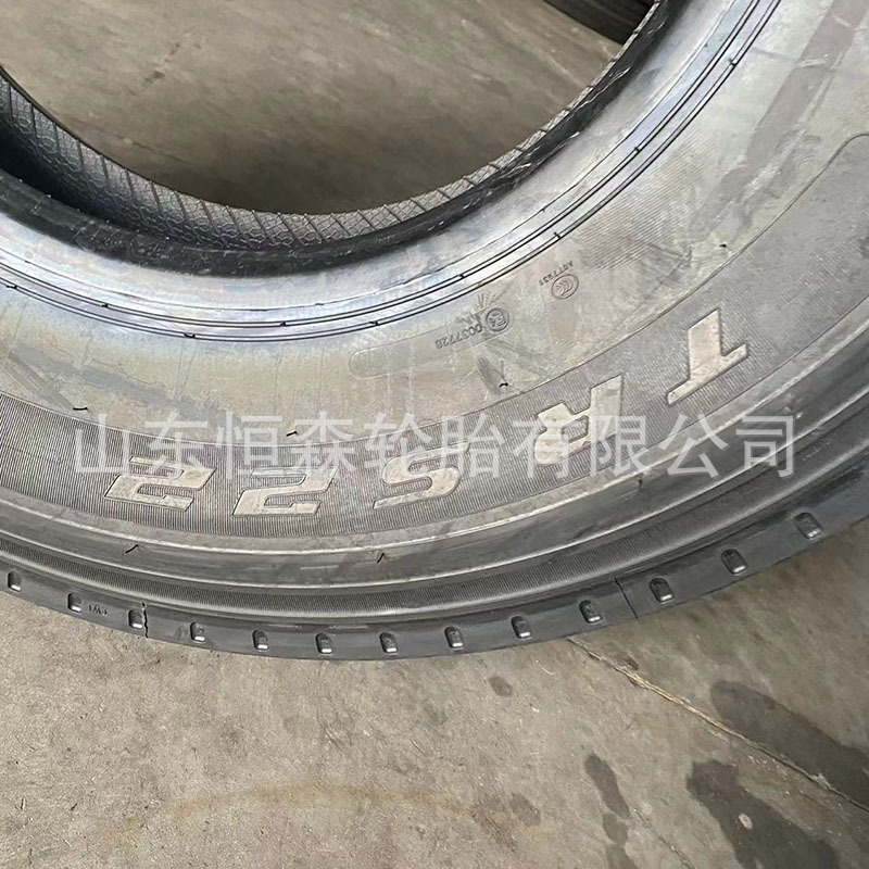Neumático triangular de acero para camión 12R22.5, patrón TRS22, neumático de vacío para remolque 11R22.5