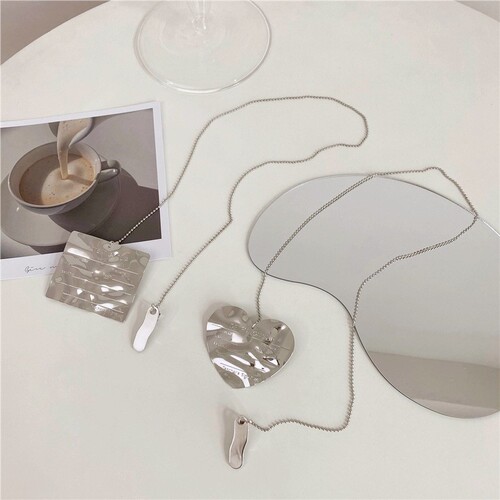 Ins-style hip-hop personality chain metal western accessories tassel heart trend influencer couple pin brooch for men and women