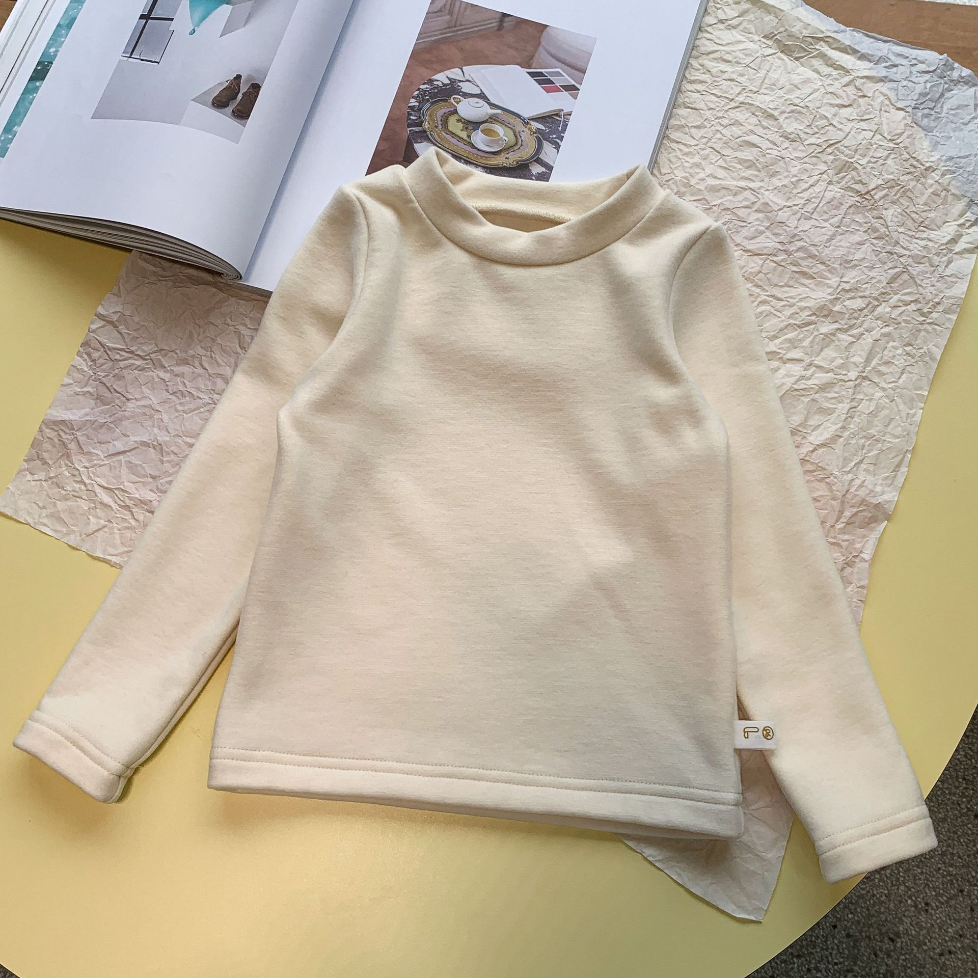 Sugar Pear ropa infantil de niñas camisa de fondo de cuello medio alto ropa de invierno gruesa 2025 nueva ropa infantil de manga larga ropa de bebé
