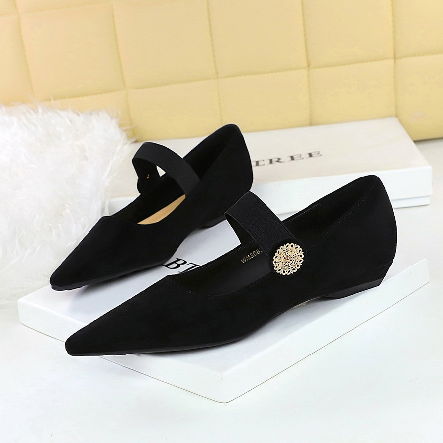 3683-2K92 Korean Style Low Heel Wedge Versatile Suede Shallow Mouth Metal Decoration Elastic Single Strap Women's Shoes_vogvips.com
