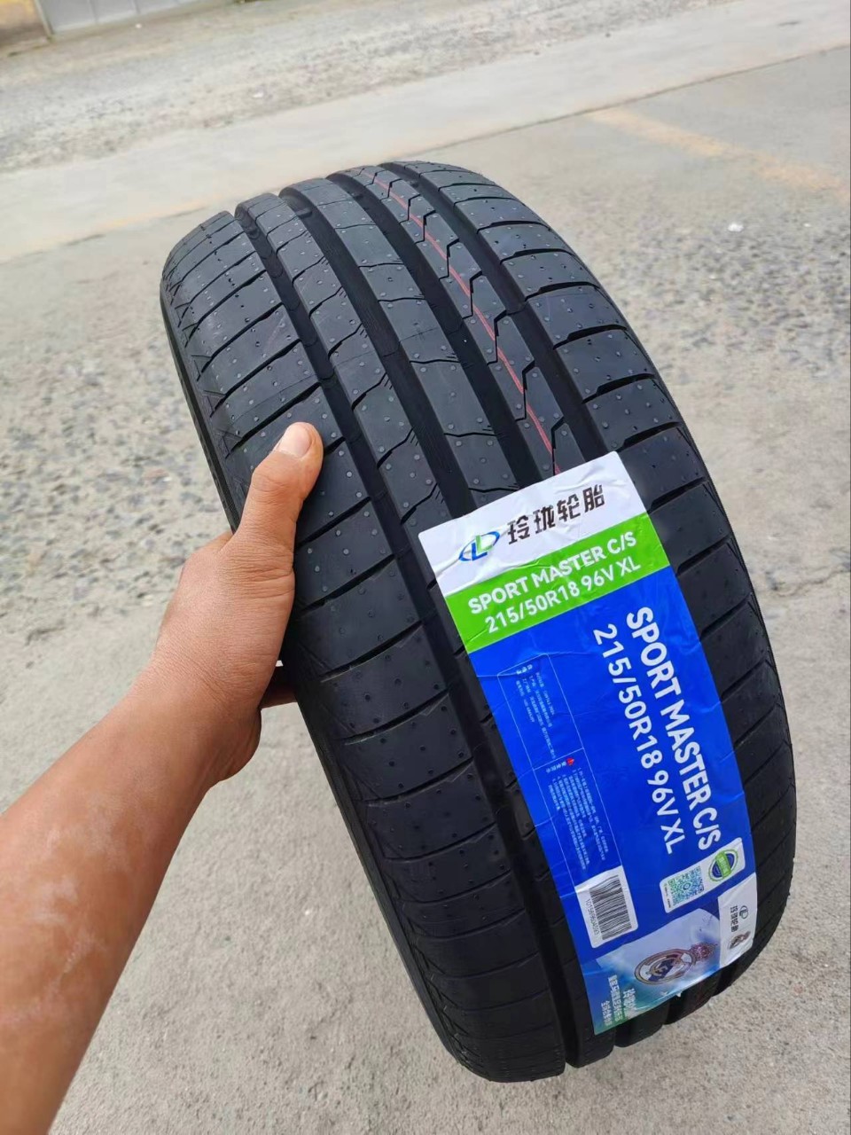 Linglong Tire 215/50R18 96V Wuling Starlight Volkswagen T-Roc Xpeng P5 Ora Good Cat 21550R18