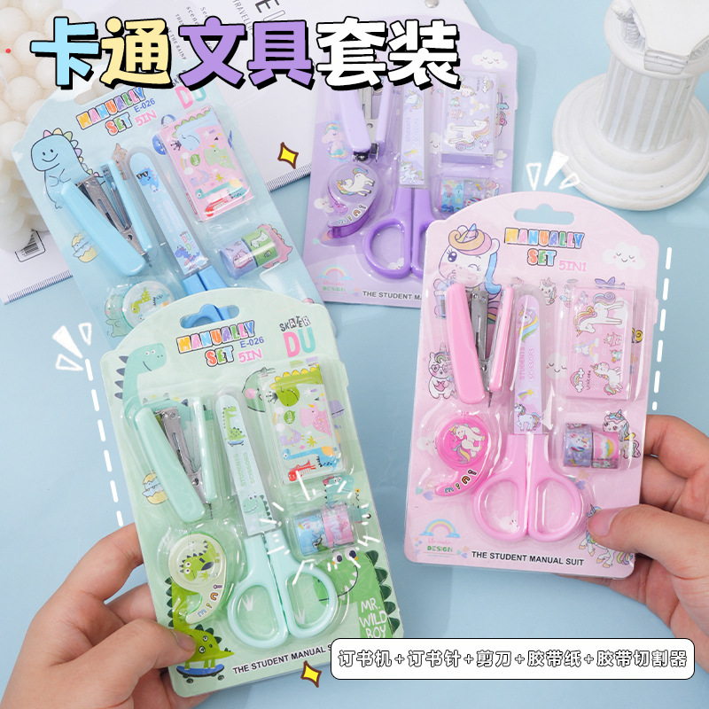 Set de grapadora de dibujos animados con tijeras y portacinta, colores pastel