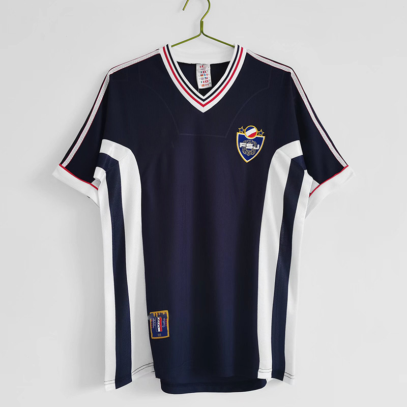 レトロなドイツのサッカー服の主な客席です。|undefined