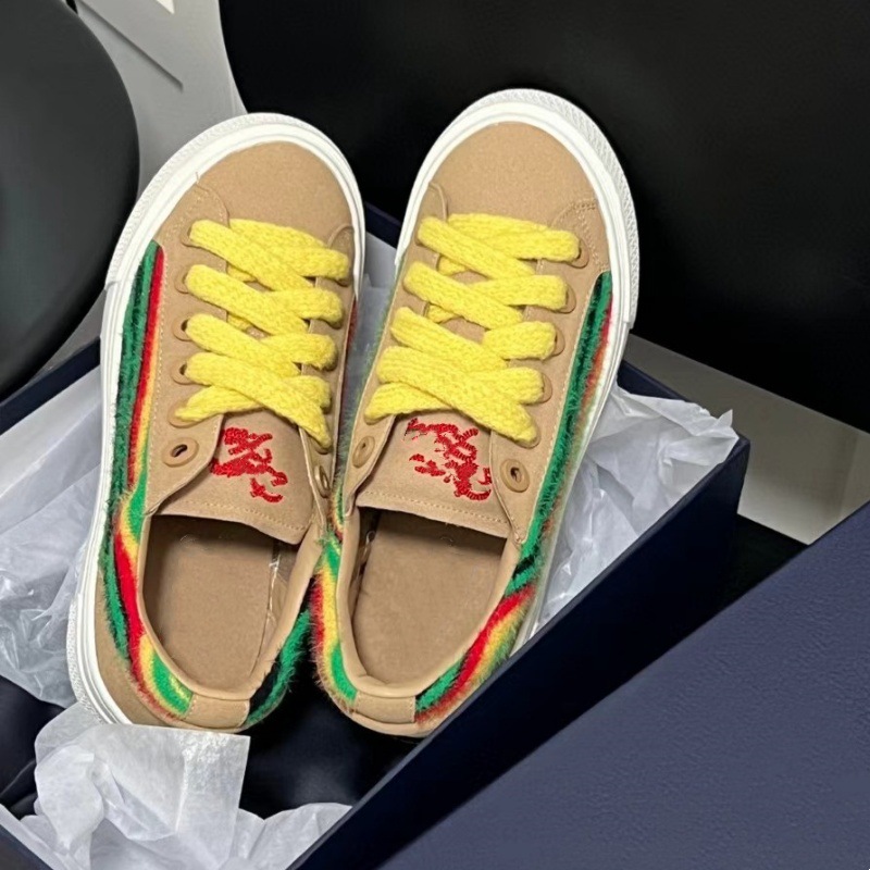 2024 neue trendige Paarschuhe in Übergröße, vielseitige runde Zehenpartie, farbblockierte dicke Sohle, sportliche weiße Freizeitschuhe_voghion.com