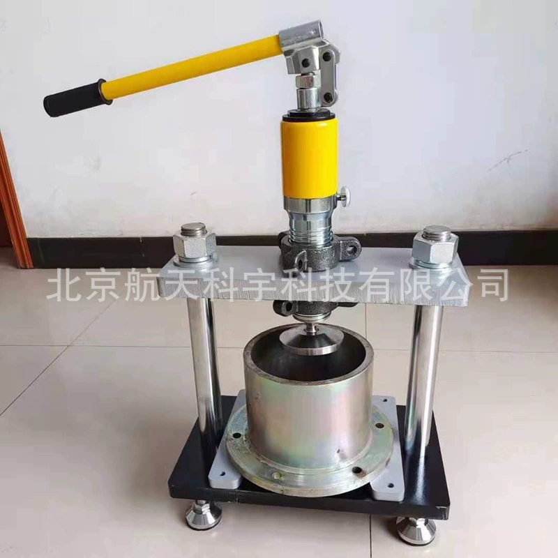 Устройство для выпуска бетона, устройство для предотвращения просачивания, прибор для предотвращения просачивания, пресс для демонтажа, ручной пресс-пресс