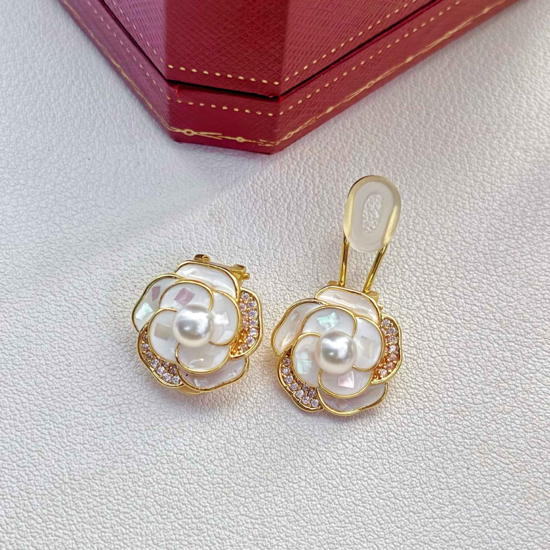 ֱ���両��������ʱ�ֲ軨�˿�14Kע����Ȼ��ˮ���������������