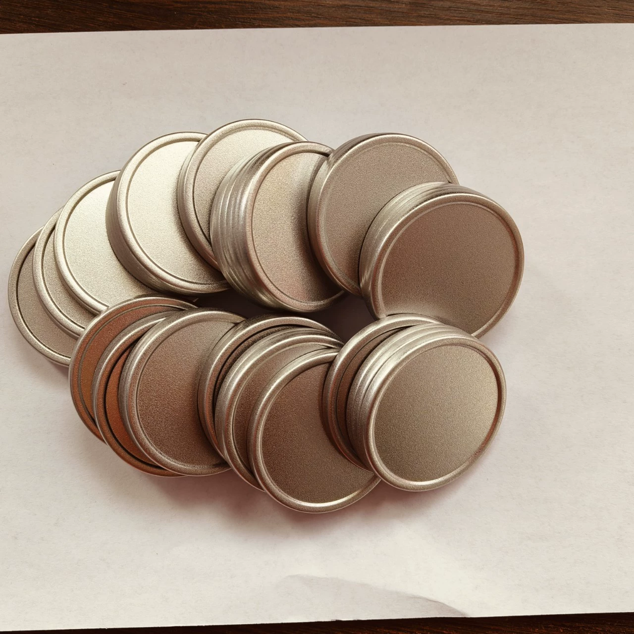 Заводские запасы: 58-миллиметровые значки, наклейки для холодильника, утолщенные, антикоррозийные, из жести, магниты для холодильника