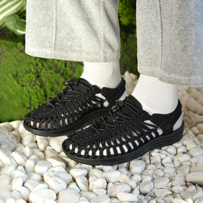 2025 New Sandals, Uneeq Fashion Men's and Women's Casual Slippers, Outdoor Wading Breathable Travel Shoes