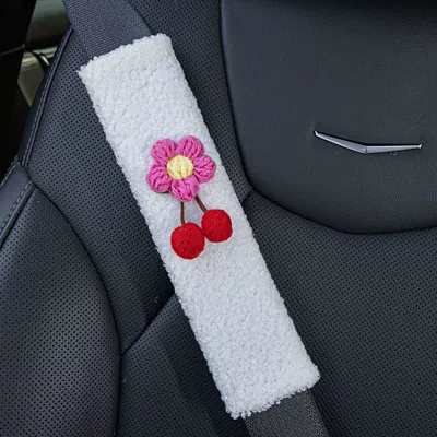 White Lamb Wool Shoulder – Seat belt shoulder pad - milky-white
