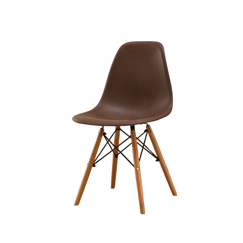 Sillas de plástico de piernas de madera de color sillas de comedor de estilo simple sillas de comedor de restaurantes hoteles sillas de conversación de relajación fabricantes
