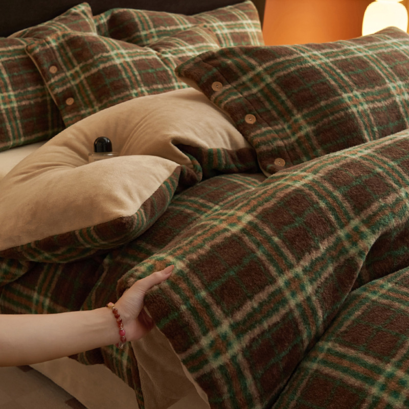 Invierno de alpaca cálida y leche de cachemira gruesa cuatro piezas nuevas sábanas de franela de coral cubierta de colchón de tres piezas