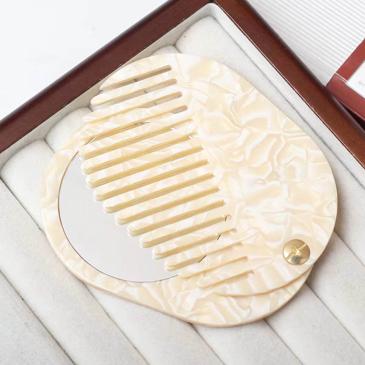Materiales de placa de fibra de acetato de alta calidad retrógrado belleza espejo de maquillaje peine portátil plegable redondo espejo de maquillaje de acetato