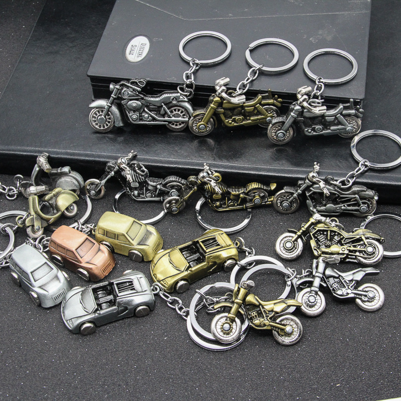 Eating chicken carrier motorcycle keychain pendant creative off-road motorcycle model keychain factory direct wholesale