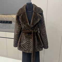 跨境2025新款环保皮草外套仿水貂毛皮毛一体短款西服领W纹带腰带