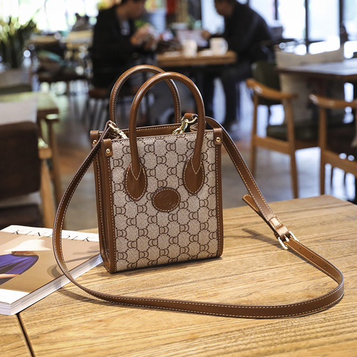 Xiao Zhan's same tote bag mobile phone crossbody bag 2024 new retro mini music bag women's shoulder bag