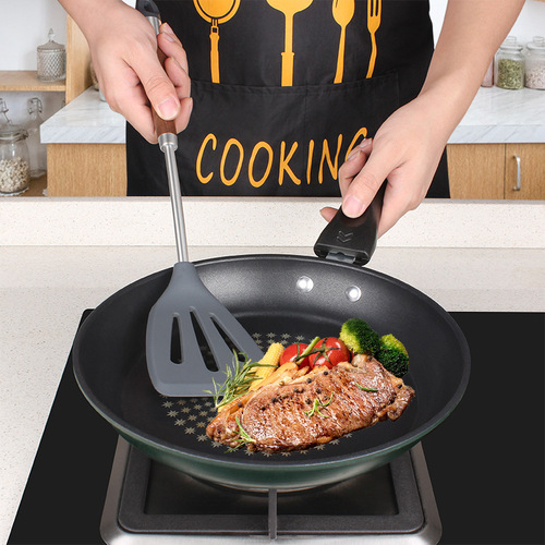 Cross-border new silicone spatula for home cooking silicone spatula soup spoon leaking spatula kitchen cooking special factory