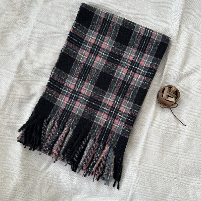 Designer vintage classic red-green faux cashmere Christmas plaid fringe scarf Women's Winter soft extra neck scarf_voghion.com