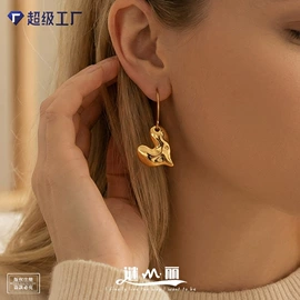 项链;耳环;戒指