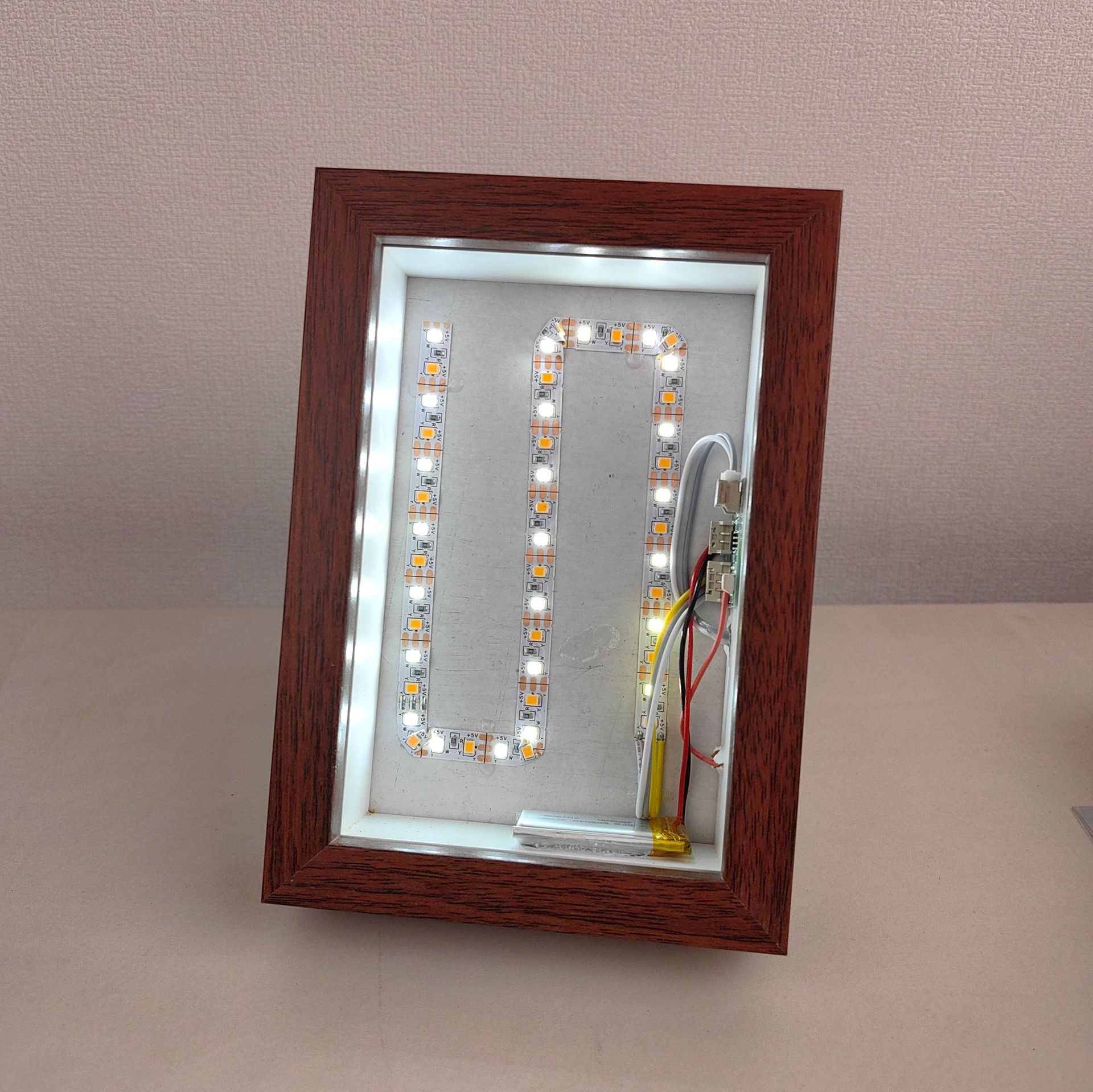 メーカー卸売りフォトフレーム子供の頃の思い出照明フレーム充電タッチ小夜灯学生プレゼントクリエイティブプレゼント