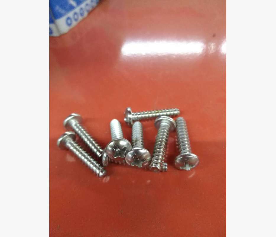 DIN7981 十字盘头平尾自攻钉 ST4.2*19  304不锈钢