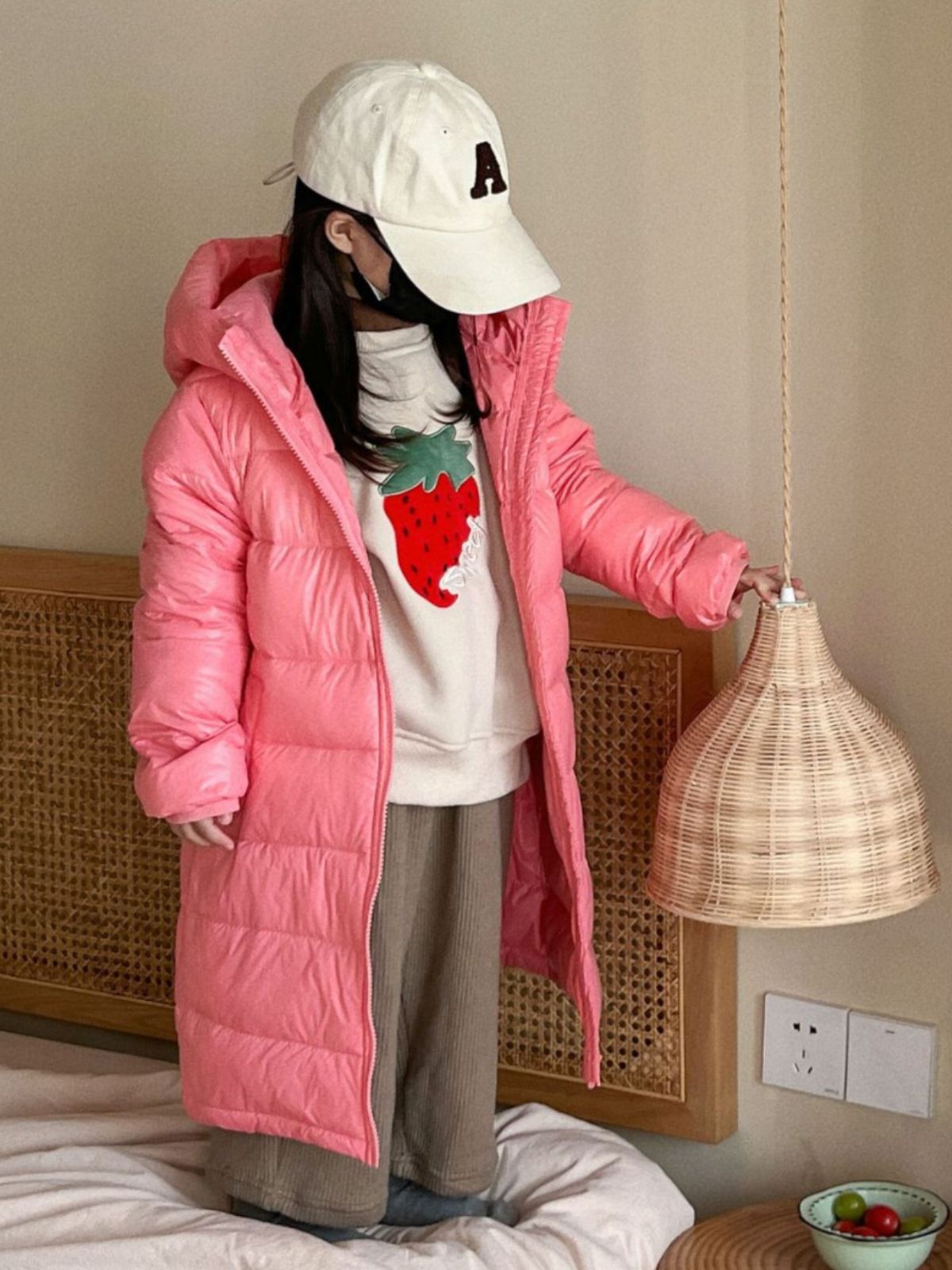 Chaqueta de invierno para niños ligero estilo coreano de longitud media otoño e invierno pato blanco abajo chaqueta para niños top
