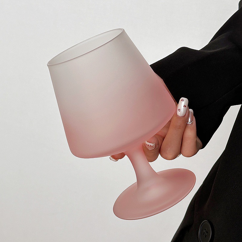 Taza de polvo gradiente francesa, copa de vidrio de alto valor de estilo ins, sensación de atmósfera, copa de champán, copa de vino, copa de bebida