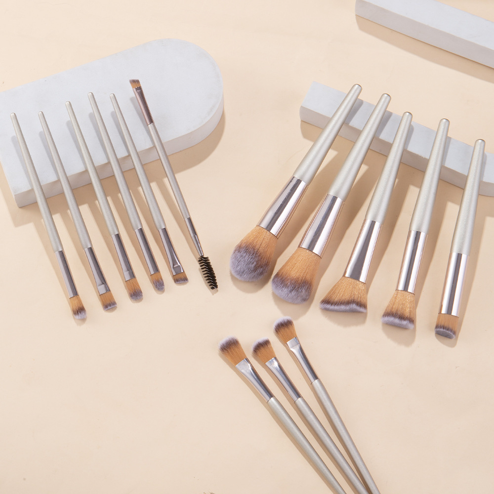 Champagne oro cepillo de maquillaje 14 conjuntos de cepillo de sombra de ojos cepillo de sombra de nariz cepillo de alto brillo cepillo de pintura al por mayor
