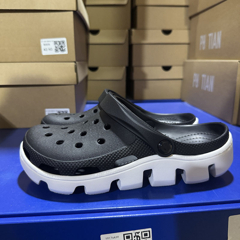 【Stock Clearance】The Same Style as the Show "Towards Life" Women's Outdoor Non-Slip Trendy Beach Couple Sandals 【Stock Clearance】The Same Style as the Show "Towards Life" Women's Outdoor Non-Slip Trendy Beach Couple Sandals