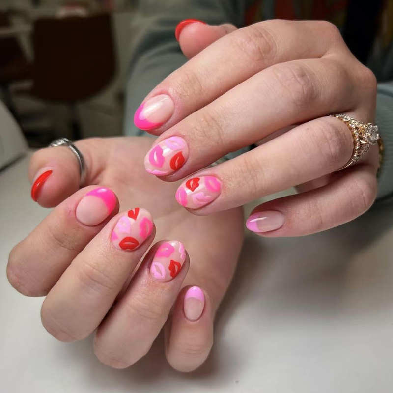 2025 New Short Round Pink Purple Color French Lip Print Design Valentine's Day Wear Nail Patch Manicure Pieces 2025 New Short Round Pink Purple Color French Lip Print Design Valentine's Day Wear Nail Patch Manicure Pieces