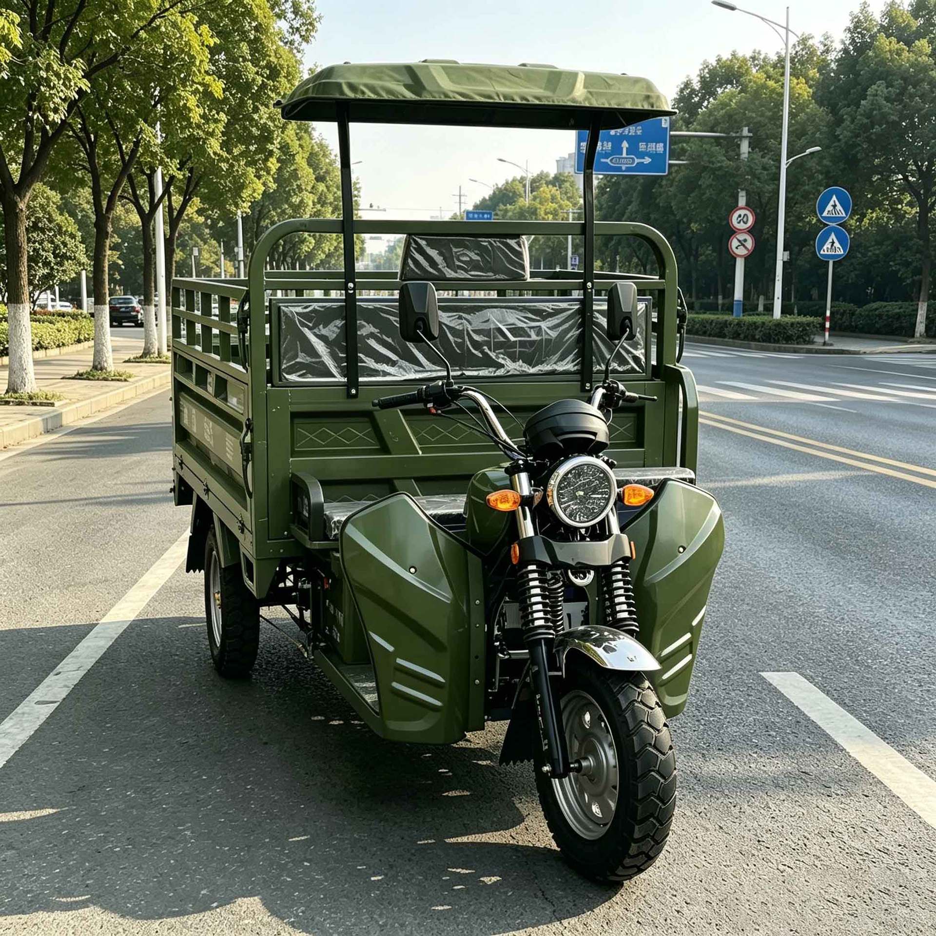 Cross-Border Export of Green Fuel-Powered Three-Wheeled Passenger Vehicles with Canopy for Passenger Transport, Mobility Taxis, and Southeast Asian Dump Trucks