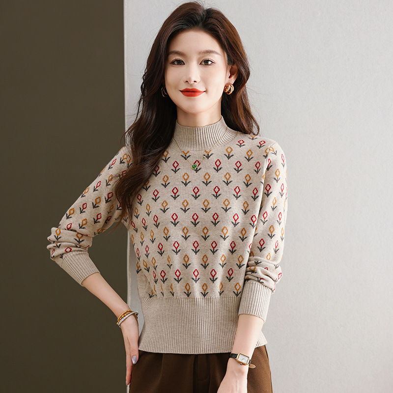 Counter high-end women's sweater autumn and winter new middle-aged mother foreign-style jacquard wool knitted base shirt
