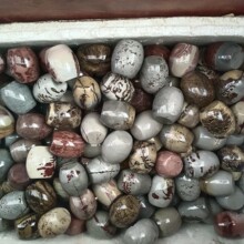 批发天然各种颜色奇石工艺品国画石小石柱盖置手把玩原石装饰石